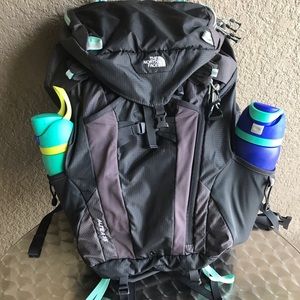 The North Face Women's Altea35 Internal Frame Pack